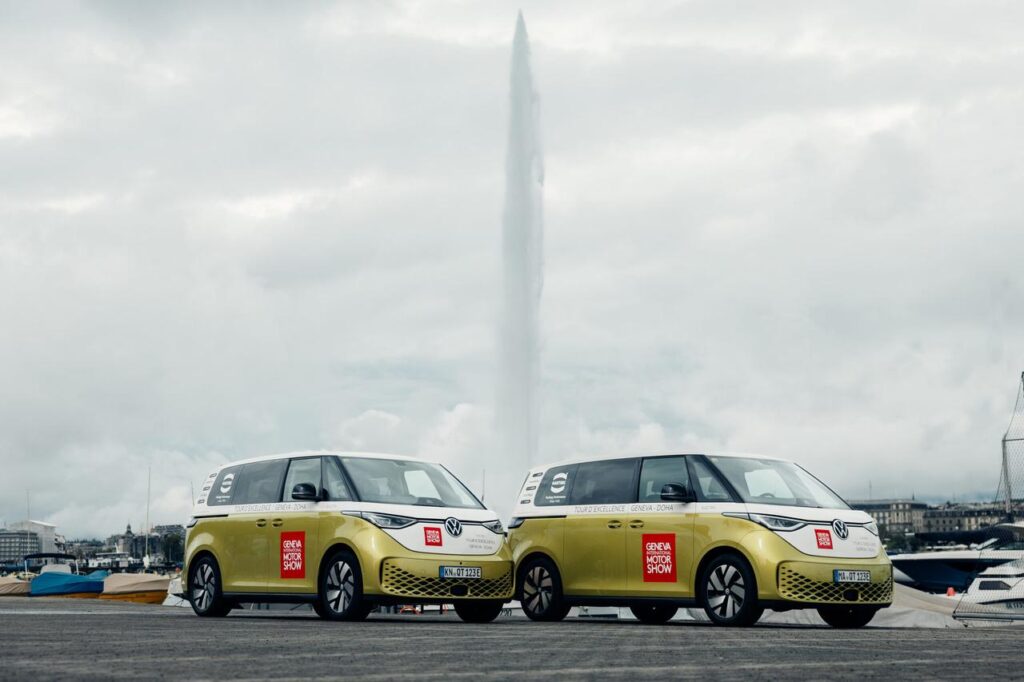 GIMS Qatar 2023: parte il Tour d’Excellence con due Volkswagen ID. Buzz