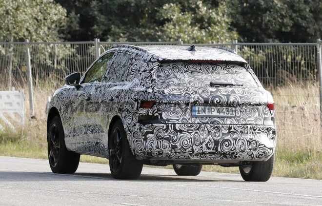 Audi Q3 2025 - foto spia
