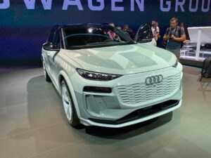 Audi Q6 e-tron: il nuovo SUV elettrico dal Salone di Monaco 2023 [FOTO LIVE]