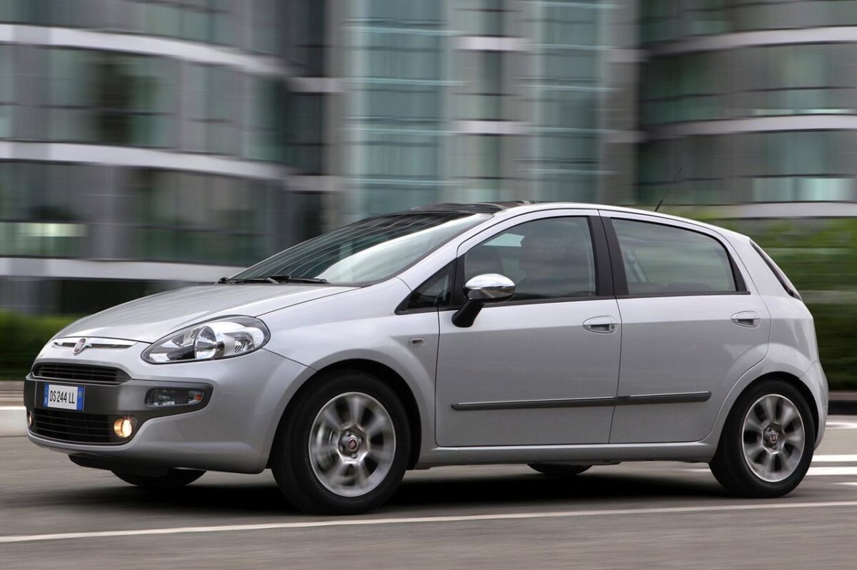 Fiat Punto: l’iconica vettura spegne 30 candeline [FOTO]