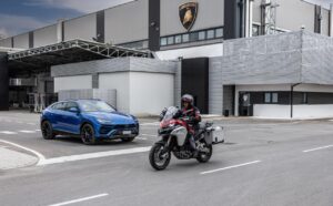 Lamborghini e Ducati collaborano per aumentare la sicurezza su strada [VIDEO]