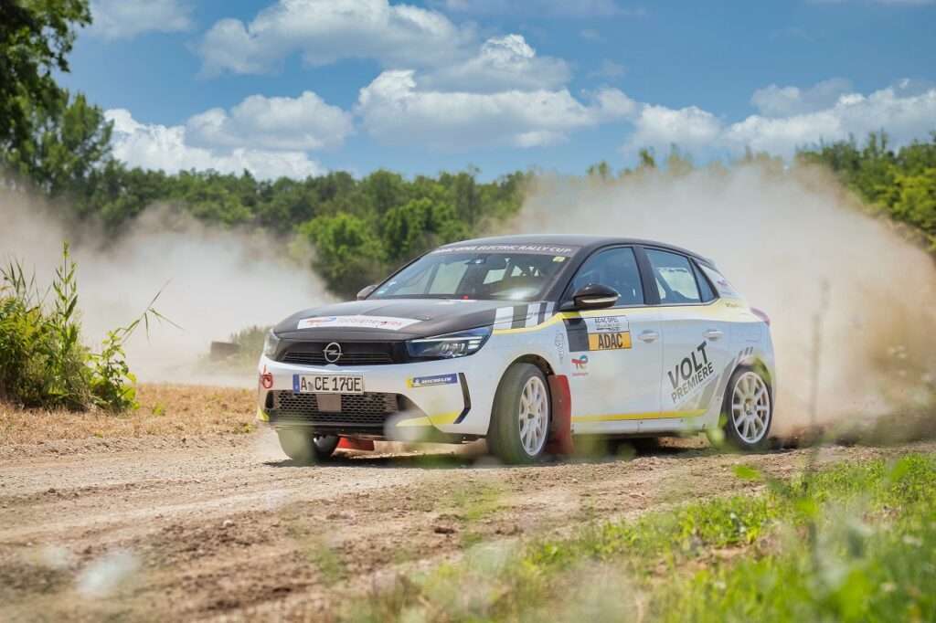 Opel Corsa e-Rally ama le lunghe distanze