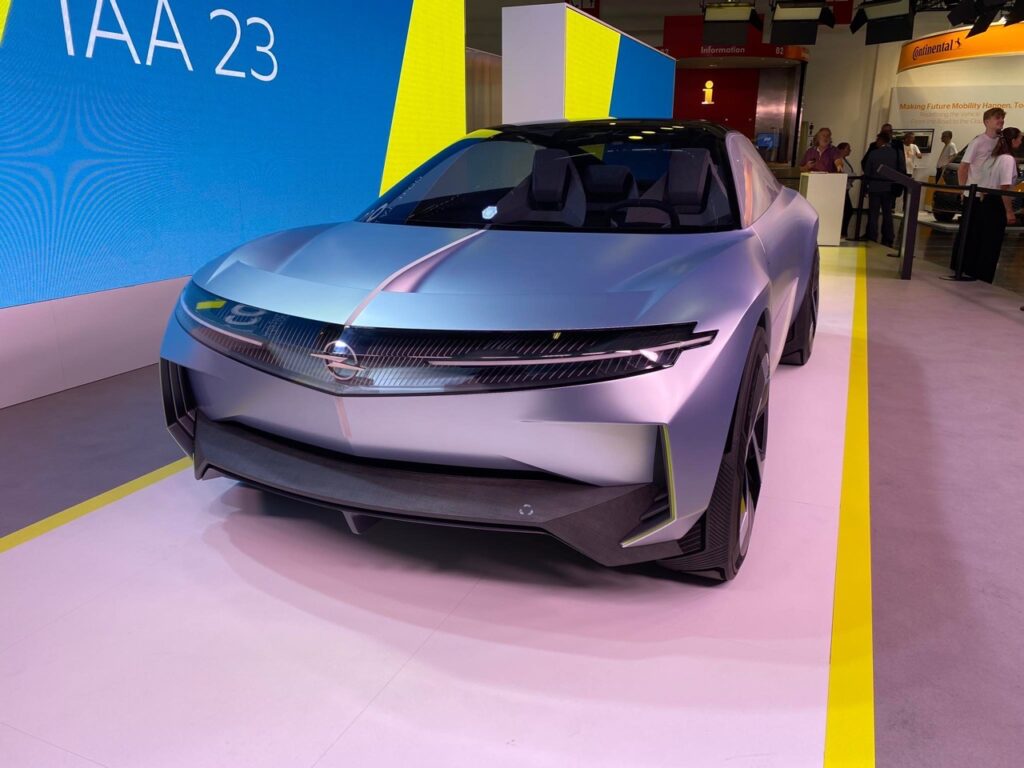 Opel Experimental: la concept al Salone di Monaco 2023 [FOTO LIVE]