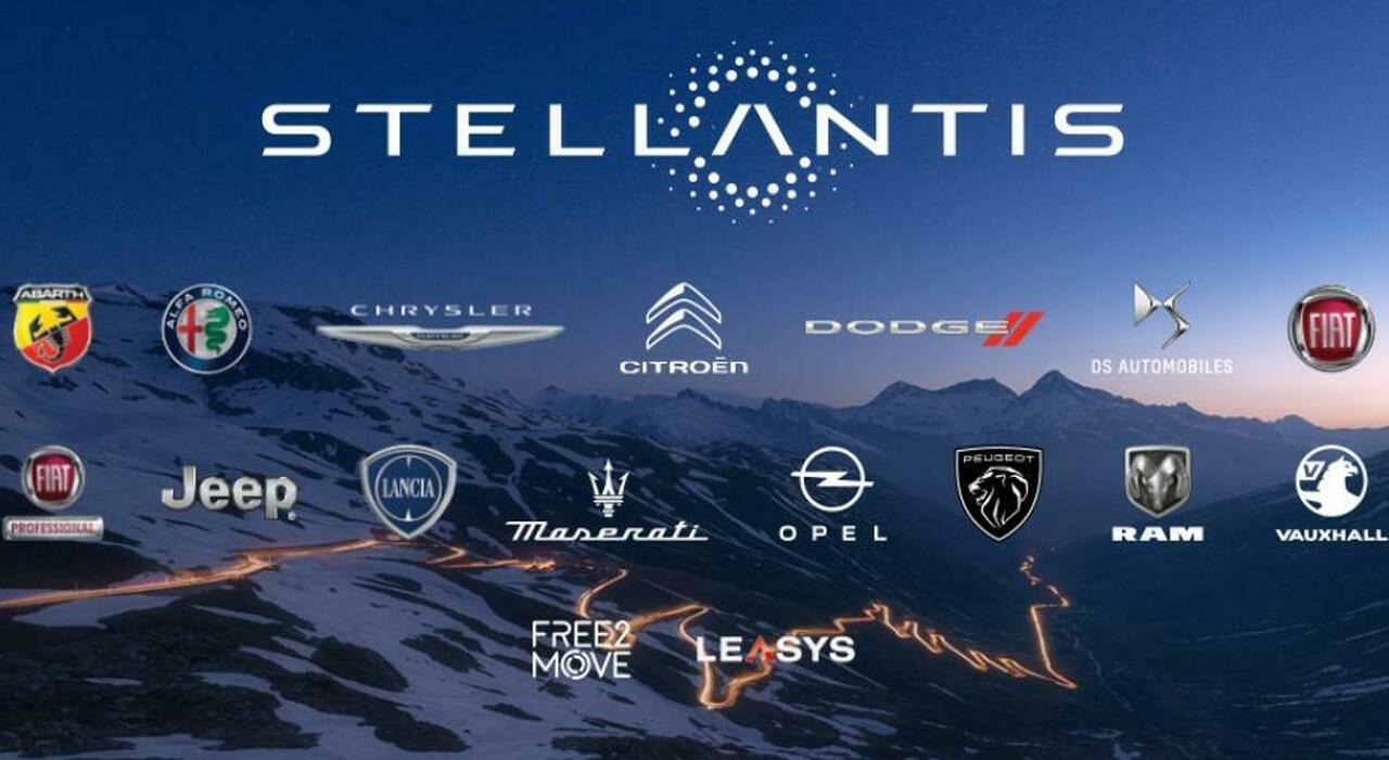 Stellantis: le auto a combustione continueranno a circolare almeno fino al 2050