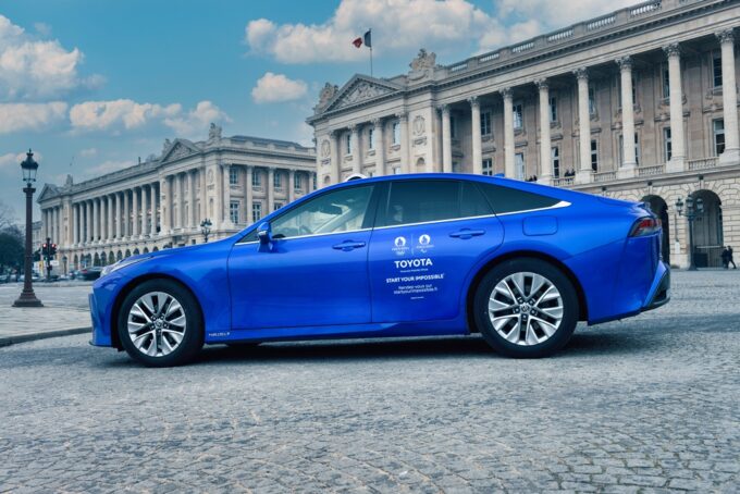 Toyota Mirai: flotta di 500 vetture a celle a combustibile per le Olimpiadi Parigi 2024 [FOTO]