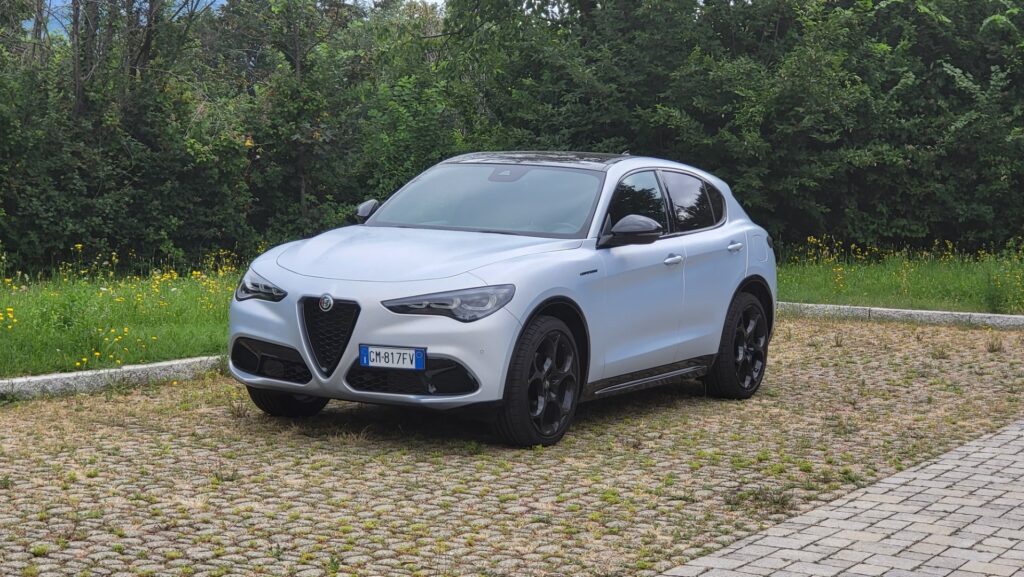 Alfa Romeo Stelvio 2023