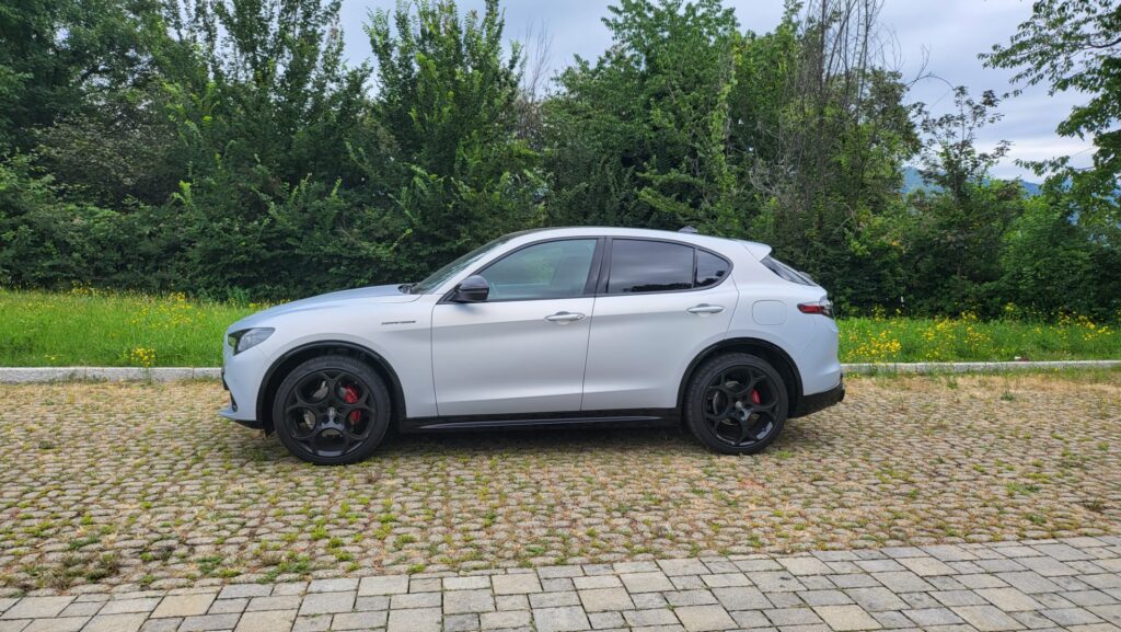 Alfa Romeo Stelvio 2023