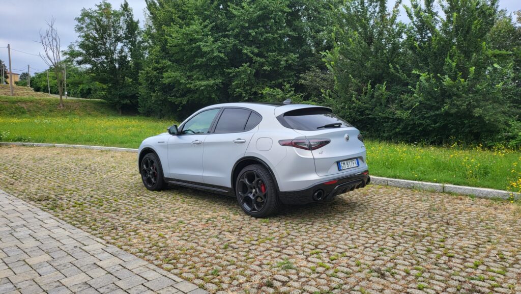 Alfa Romeo Stelvio 2023