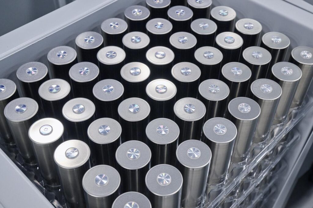 BMW: prodotte le prime celle per batterie per i veicoli Neue Klasse