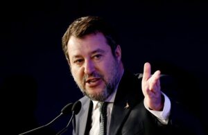 Transizione energetica, Salvini ribadisce le critiche al solo elettrico che può nascondere un Chinagate