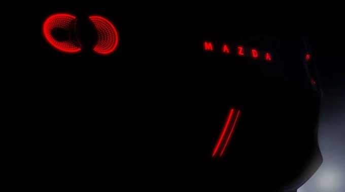 Mazda, in arrivo un concept al Japan Mobility Show: assaggio di nuova MX-5? [TEASER]