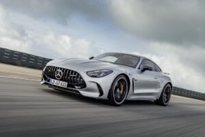 Nuova Mercedes-AMG GT Coupé debutta in Italia con prezzi da 198.561 € [FOTO]