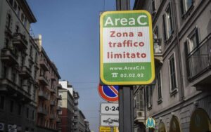Area C Milano: scattano gli aumenti, novità anche sui parcheggi