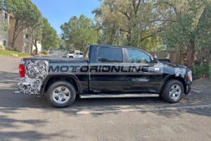 Ram 1500 2025: proseguono i test del rinnovato pick-up [FOTO SPIA]