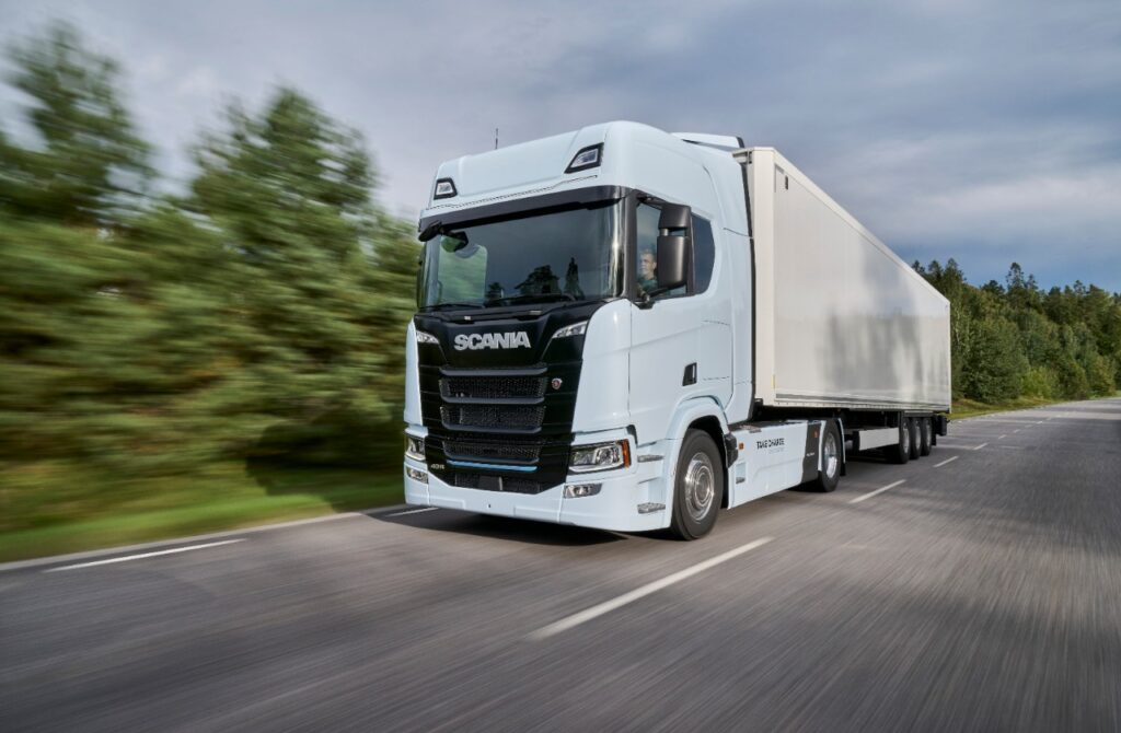 Scania: via alla produzione dei camion elettrici a lungo raggio
