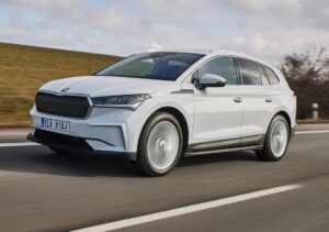 Skoda Enyaq si guida anche con la nuova formula di noleggio flessibile Clever Change