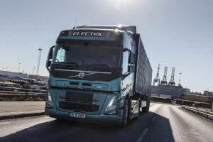 Volvo lancia un nuovo servizio innovativo per la ricarica rapida degli EV