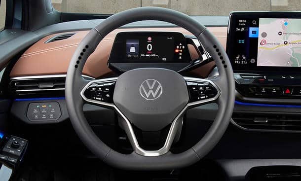 Luci e indicatori di direzione direttamente sul volante: il brevetto di Volkswagen