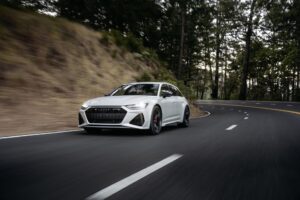 Audi RS6 Performance 2024: caratteristiche, potenza, performance in VIDEO