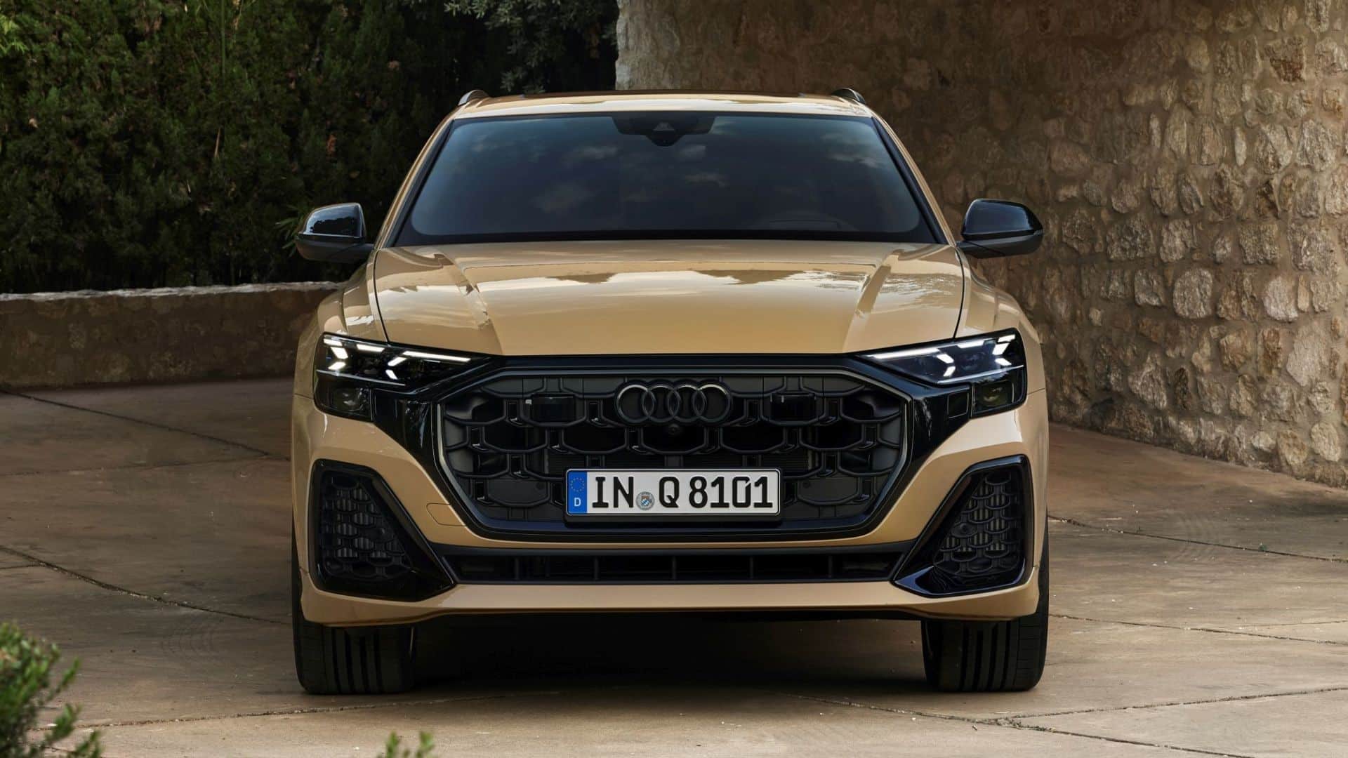 amazon, nuova audi q8: tutte le novità del suv premium, dal design ai motori, fino alla versione sportiva sq8 