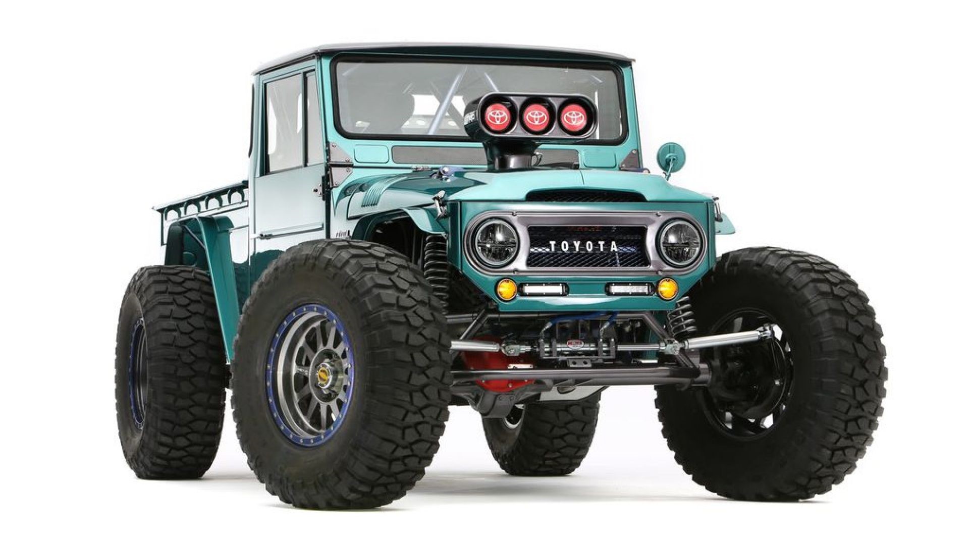 Toyota FJ Bruiser: il concept di pick up che omaggia la FJ45 al SEMA Show 2023