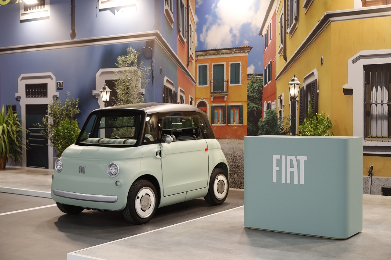 Fiat Topolino protagonista ad EICMA 2023