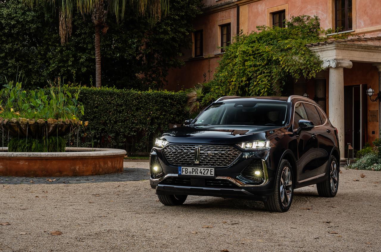 GWM WEY 03: debutta in Europa un nuovo SUV ibrido plug-in [FOTO]