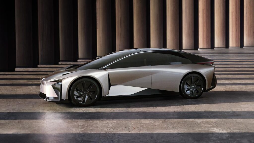 Toyota: la sfida elettrica, 1.000 km senza batterie più grandi