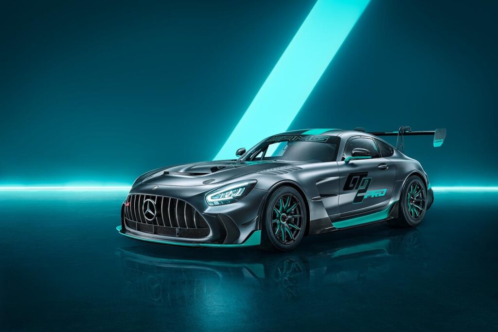 Mercedes-AMG GT2 Pro: ecco il nuovo bolide da corsa per i track day [FOTO e VIDEO]