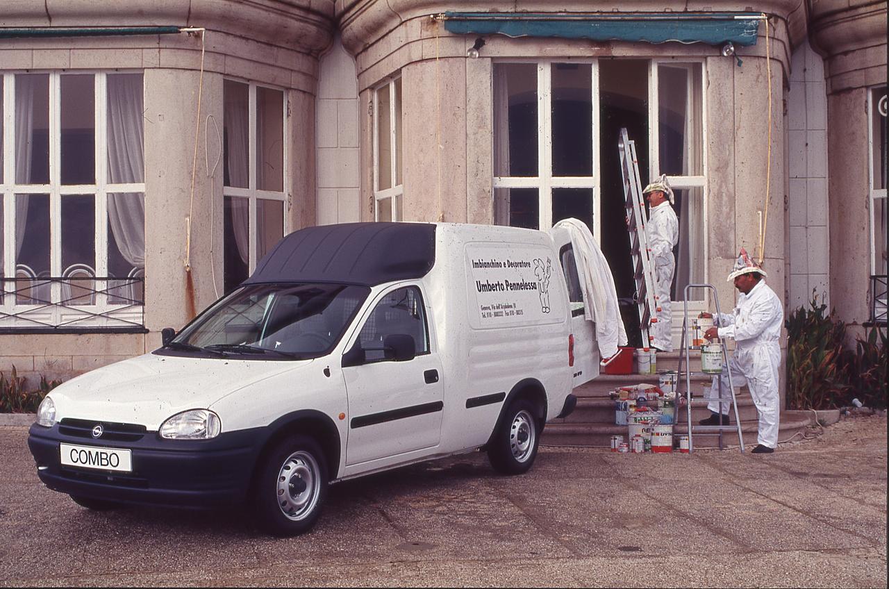 Opel Combo-B: il veicolo commerciale leggero derivato dalla Corsa [FOTO]