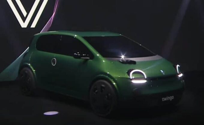 Renault Twingo 2025: city car elettrica da meno di 20.000 € con design che rimanda alle origini del modello [FOTO]