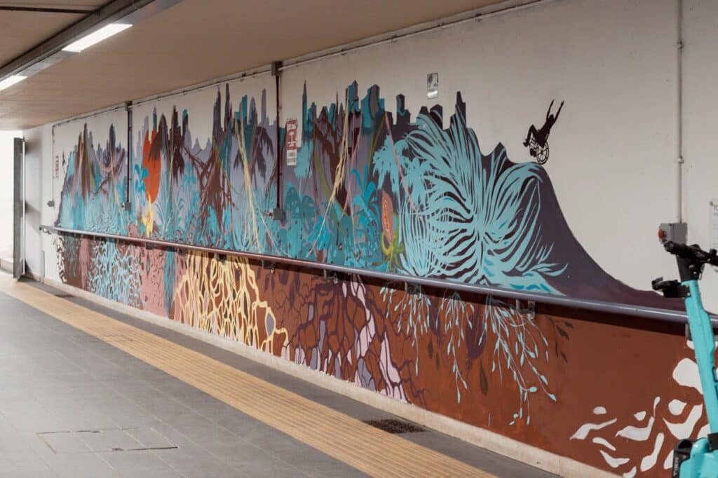 Toyota: la WeHybrid Race lancia il murales ‘Aria a Colori’ a Bari