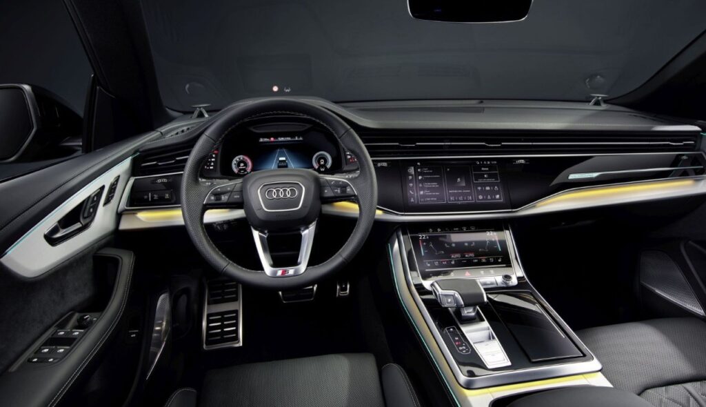 Nuova Audi Q8: tutte le novità del SUV premium, dal design ai motori, fino alla versione sportiva SQ8
