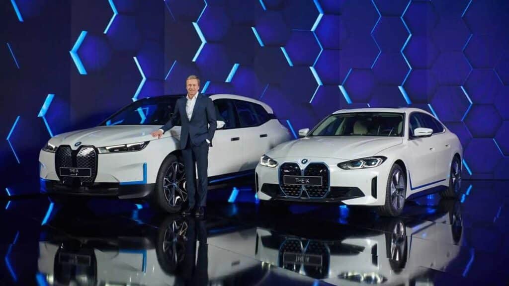 BMW non ci sta: i motori termici resisteranno all’elettrificazione pura