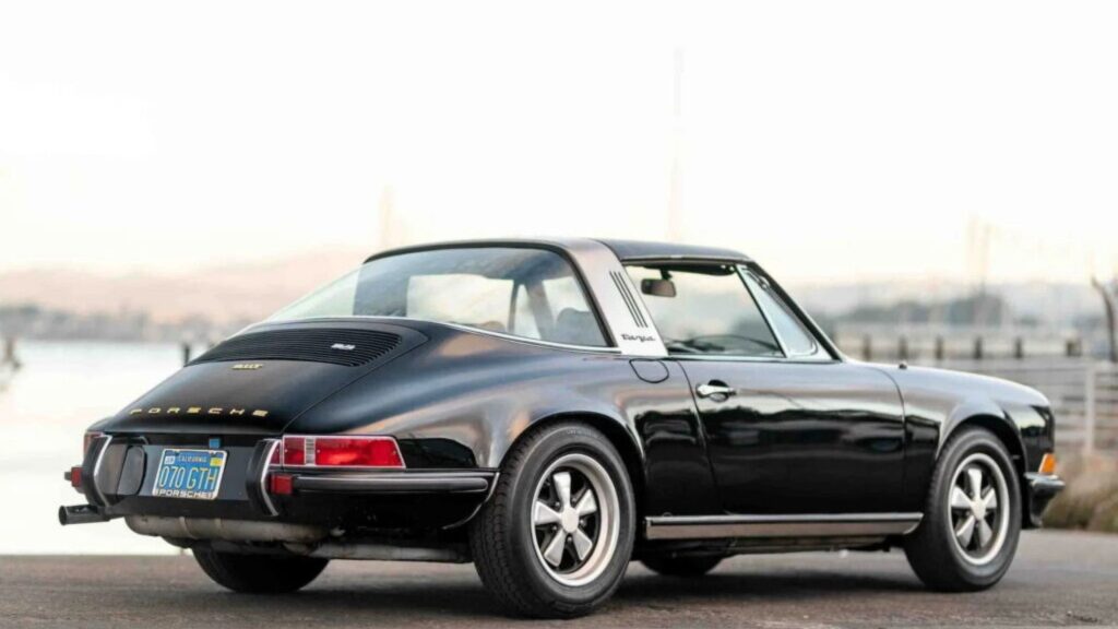 La Porsche 911T Targa, ex Ewan McGregor, è ora all’asta
