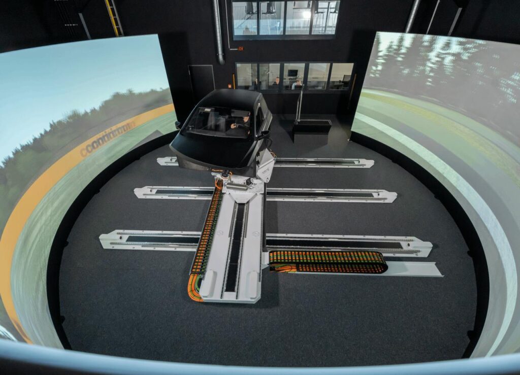 Continental: un nuovo simulatore di guida per lo sviluppo avanzato di pneumatici