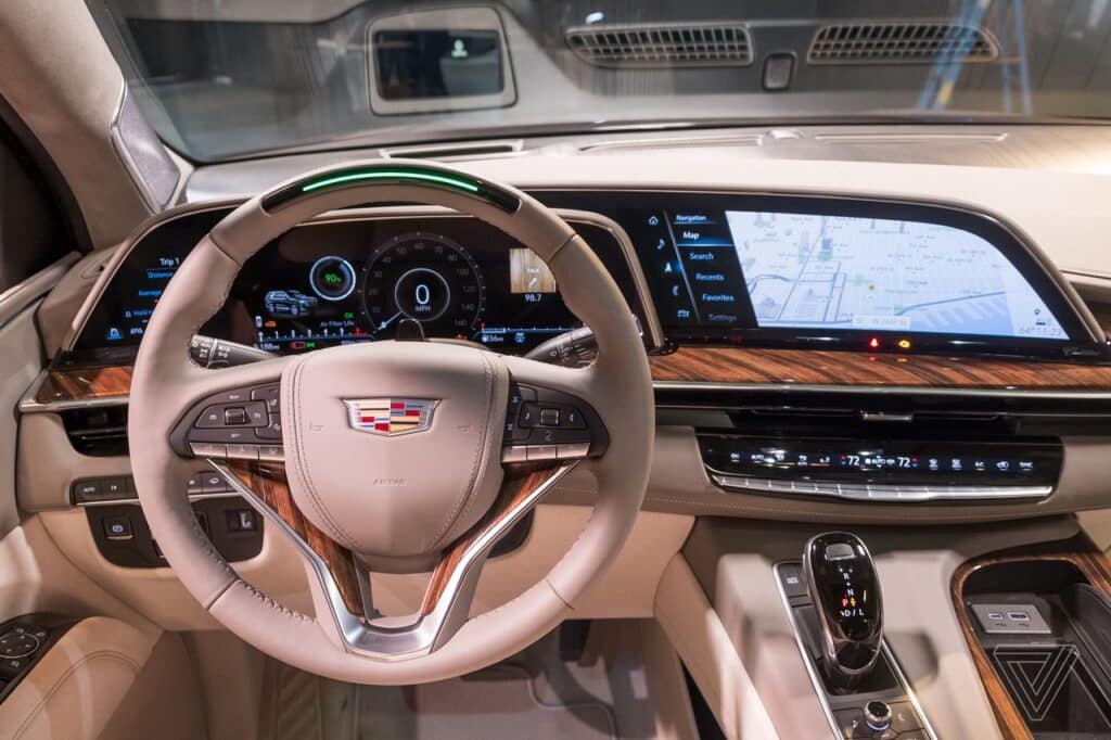 General Motors dice addio a Apple CarPlay e Android Auto