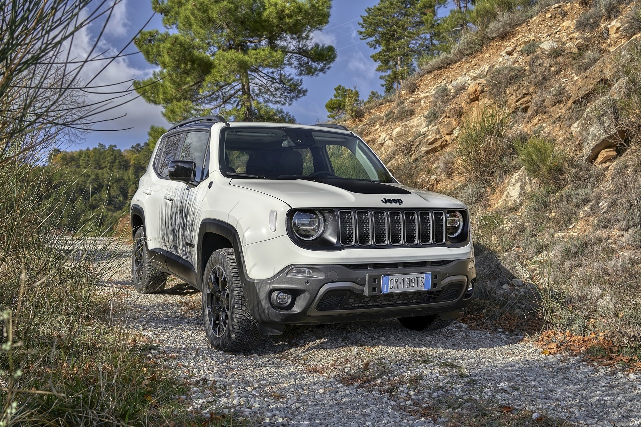 Jeep Renegade 4xe in gita a Grasse capitale mondiale del profumo