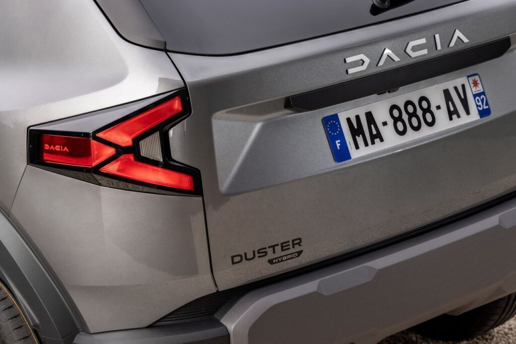 Il nuovo DACIA Duster 2024: il nuovo SUV anche con motore mild hybrid e full hybrid