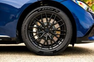 Pirelli P Zero E conquista il premio “Tyre of the Year”