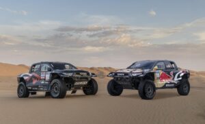 Toyota GR DKR Hilux EVO T1U: ecco il nuovo modello per il Rally Dakar 2024 [FOTO]