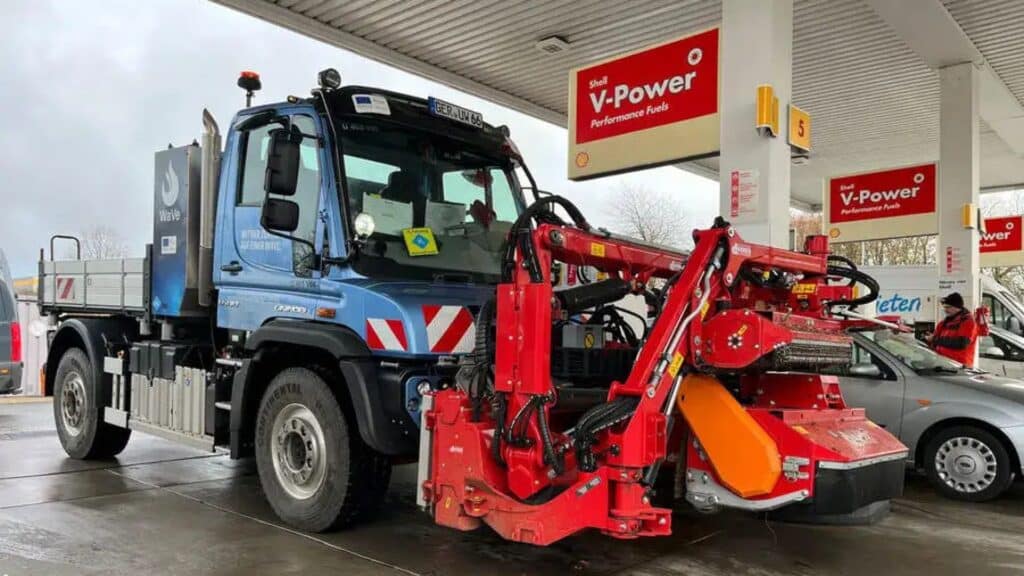 Come Mercedes-Benz sta esplorando la tecnologia della combustione di idrogeno con l’Unimog