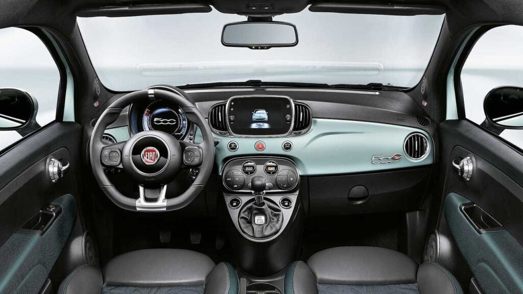 Fiat 500 Hybrid 2024: caratteristiche, dimensioni e prezzi