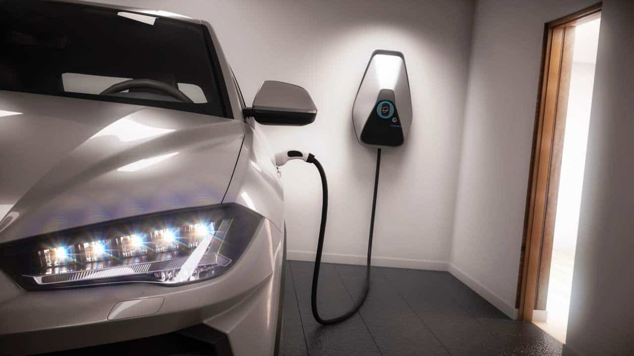 Auto elettriche: supermercato italiano vieta l’ingresso nei parcheggi sotterranei
