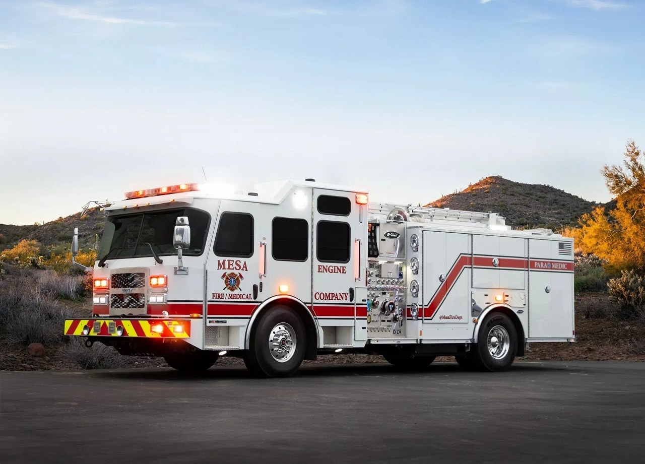Camion dei pompieri elettrico pronto a combattere gli incendi in Arizona [VIDEO]