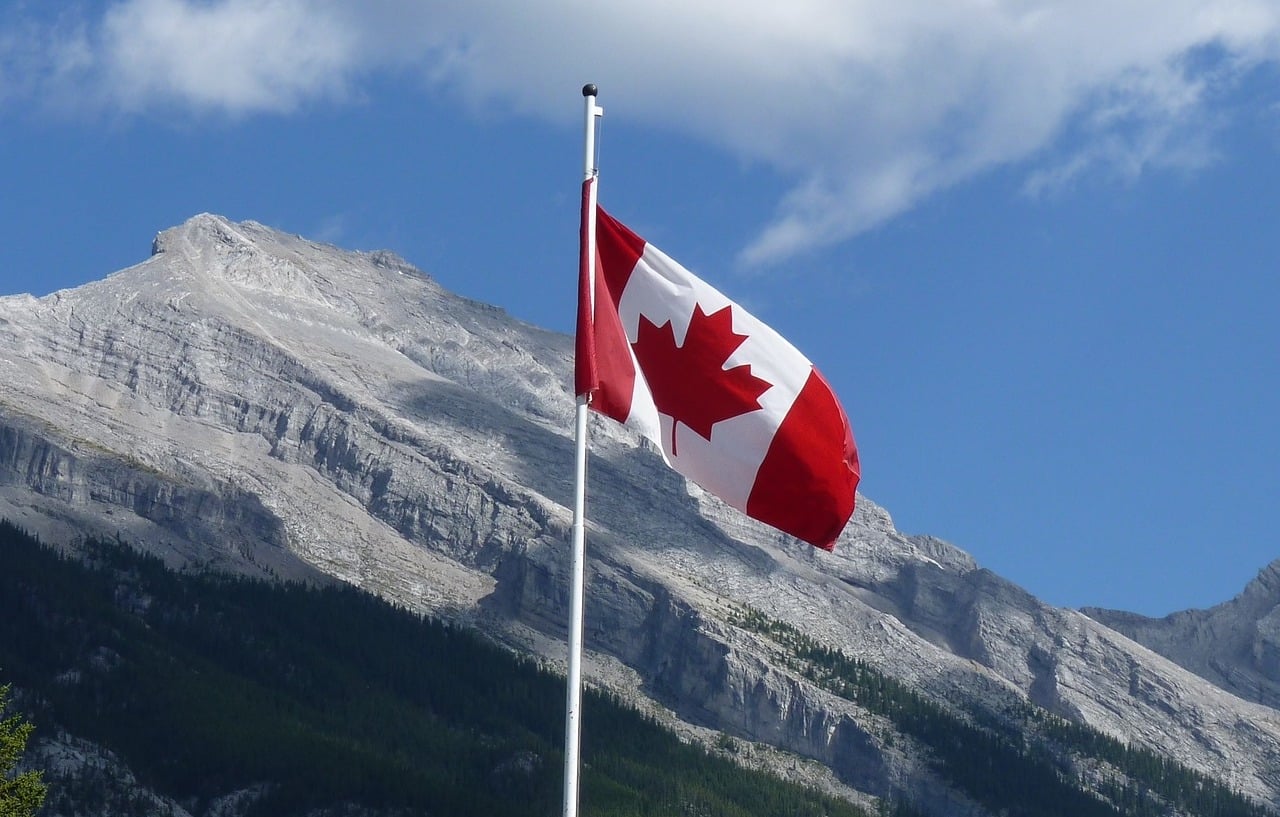 Canada: stop alla vendita di auto termiche a partire dal 2035