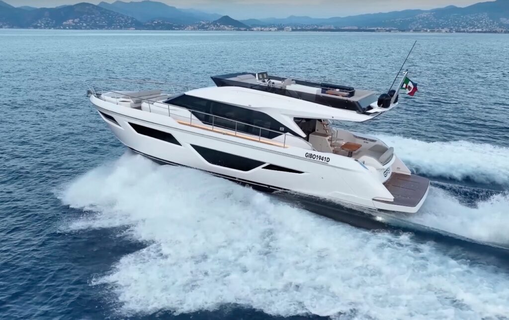 Ferretti Yachts 580: la prova da Cannes del modello italiano [VIDEO]