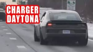 Nuova Dodge Charger filmata in strada negli USA [VIDEO]