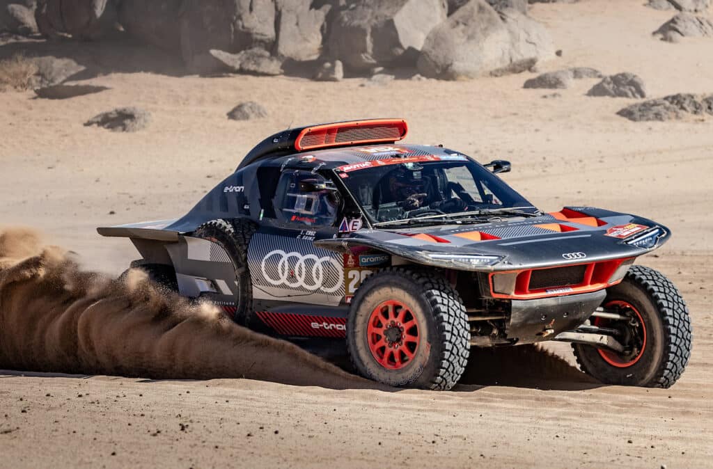 Dakar 2024: trionfa Carlos Sainz con l’Audi RS Q e-tron