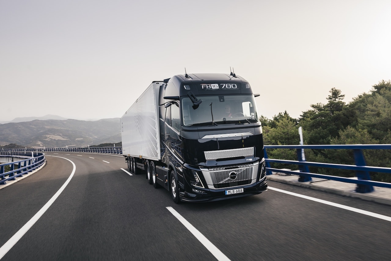 Volvo FH16 2024: arriva il nuovo motore D17, fino a 780 cavalli
